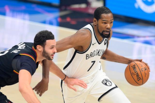 开云体育下载-阶段性MVP投票:杜兰特碾压领跑 詹约分列二三位